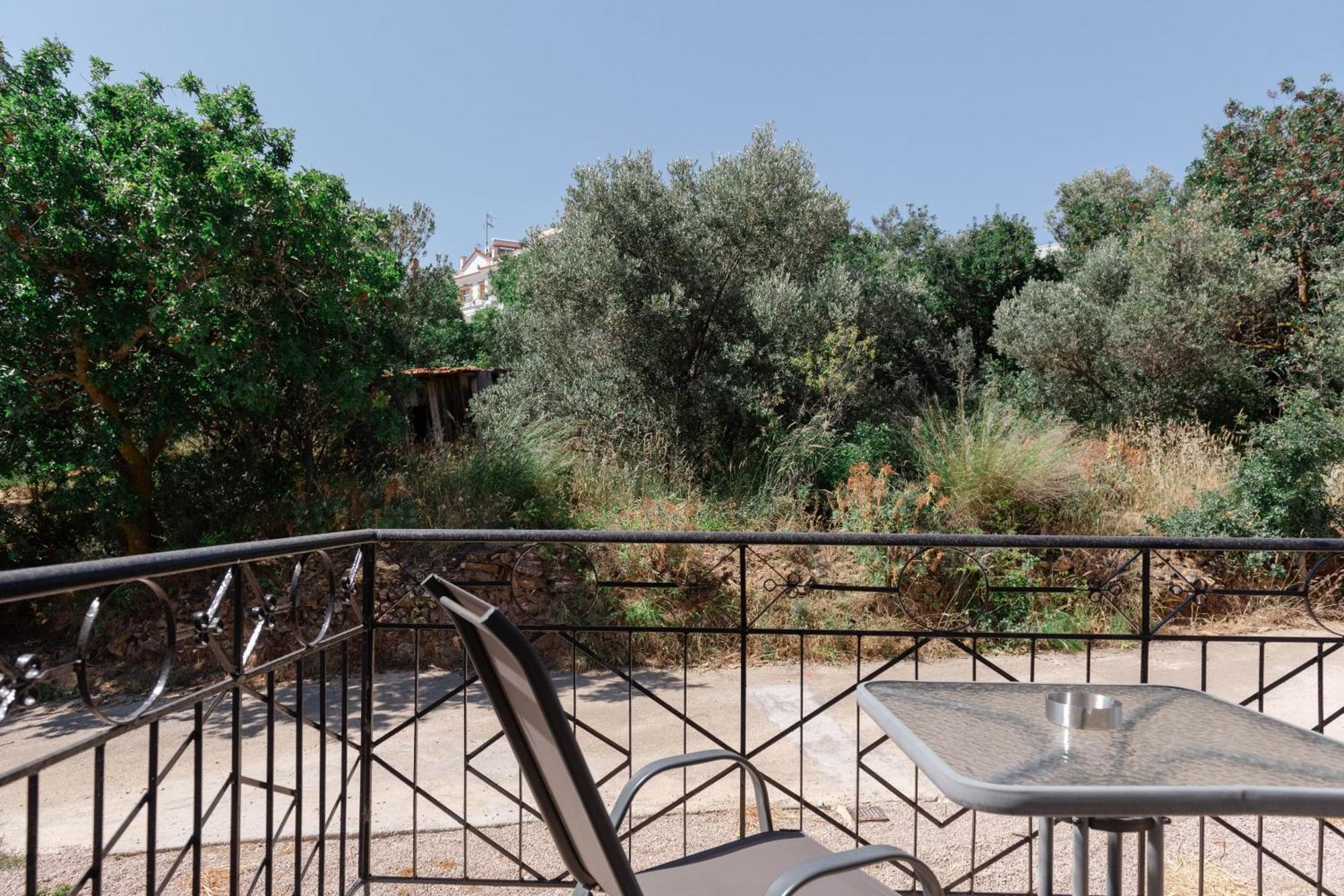 Muses_Calliope, Chios Karfas Exterior photo